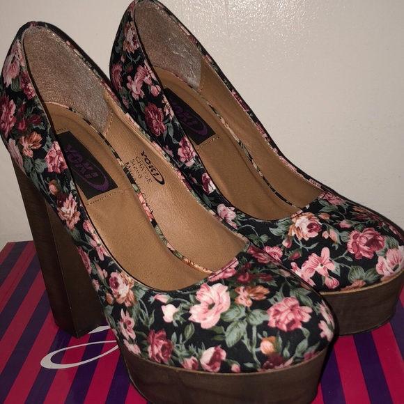 Heels - Picture 1 of 3